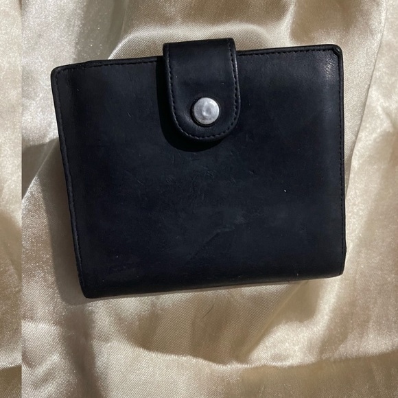 Beautiful Chanel Wallet !!! - Picture 5 of 8